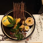 鶯啼庵 - あん肝といくらのみぞれ和え 百合根と雲丹の巣籠揚げ　松笠くわい 海老と銀杏の竜眼とむかごの串打　鮭昆布巻 蟹と帆立と百合根の玉締め　堀川牛蒡振り山椒