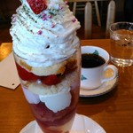 クリクリ - クリスマスパフェ2018
      ¥1000