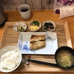 お食事処 藁美 - 