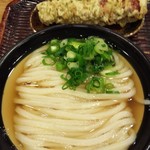 うどん 丸香 - かけうどんとちくわ天