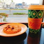 スターバックス・コーヒー - チョコレートチャンククッキー／グランデスターバックスラテ