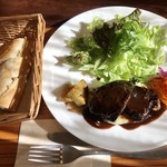 Louche - 牛ほほ肉の赤ワイン煮¥1500