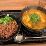 カルビ丼とスン豆腐専門店 韓丼 - カルビ丼ミニ＋豚キムチスンドゥブ セット