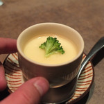 肉ト小料理 馴れうし - 牛だしとモッツァレラチーズの茶碗蒸し