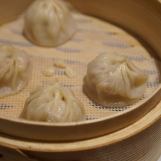 手包み小籠包と肉汁餃子 小巷燈_1