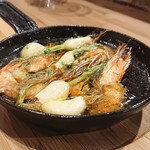 生パスタ専門店 レヴァーロ - アヒージョ