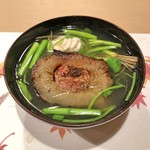 うを徳 - お椀（仕事をしたでかい牛蒡入り。太い牛蒡なのにとても柔らかい。）
