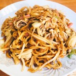 新華園 - 皿うどん720円♪