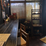 十六房 - 店内