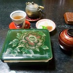 石ばし - 肝吸いとお新香付き