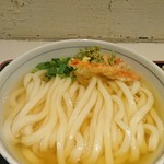 手打うどん 長谷沼 - かけ(温）と揚げ玉と葱