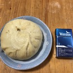 中華　友 - 肉まん350円也