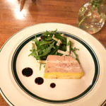 ニド・カフェ - 鶏ムネ肉とフォアグラの