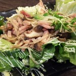 宮崎料理きかんたろby侍 - 暖かいキノコとベーコンサラダ ハーフ