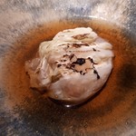 エクアトゥール - スモークフォアグラのキャベツ包み　コンソメスープ