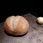 エクアトゥール - カリッ、なかモチモチなパン