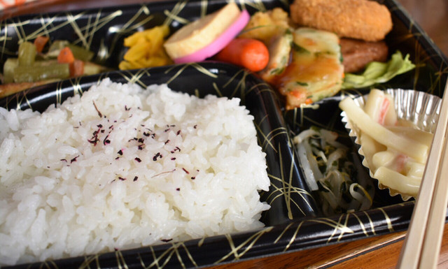 ほっかほっか亭 若葉町店（花巻）- 手作り弁当と温かいサービスの魅力