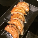 拉麺きしん - 餃子とハイボールセットは600円  カリカリぷっくり