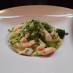 パスタピッコラ - 海老とブロッコリーのオイルソースパスタ