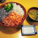 駿河三食丼！待ってました！あら汁も付いて来ます！これも美味い！