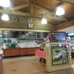 クアロア・ランチ・ハワイ カフェテリア - お店はカフェテリア方式のお店で気軽に利用する事が出来ました。