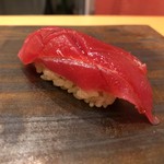 鮨 真菜 - 赤身漬け