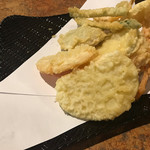 Waraji Japanese Restrant - 天ぷら盛り合わせ