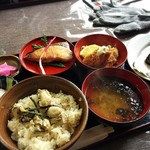 長橋食堂 - 一日目のランチは牡蠣尽くしとブリ照り