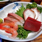 よし半 - 刺身盛り合わせ
