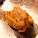 銀座 鮨 奈可久 - 北海道産の赤ウニ