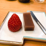 浅草じゅうろく - 苺（あかり）