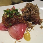 野嵯和 - 長崎の やいとかつを に タップリ山盛りに トリュフがかけられています。 生醤油 と 辛子で味付けがされています。　　　　　　2018.12.01