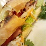 ロータスパレス 池袋東武SPICE店 - バインミー（アボガドとトマト入り）です。