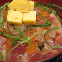 はまじま - 【北新地でランチ】 爆弾丼（海鮮丼）　\1000