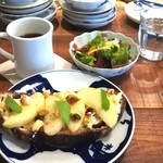 ブリコラージュ ブレッド アンド カンパニー ダイニング・カフェ - 何回食べても美味しくて、メニューが変わるかもと思ったら、名残惜しくてまた行っちゃいました。(^ー^)　この組み合わせ大好き、ブリコラージュブレッド大好きです♡　20181216