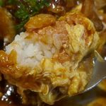 美味卵家 - 柔らかく優しいおいしさの卵焼きに、ハリのある炊き加減のご飯、お肉の食感が活きたひき肉、旨味と酸味のバランスが最高なドミグラスソースが絡んでウマウマ！