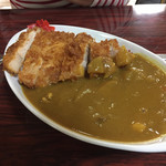 Tonkatsu Yamato - 2018年12月。カツカレー808円。サラダ付き。