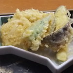 Wafuu Shokuji Dokoro Totoro - おまかせ定食の天ぷら