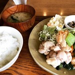 喫茶　アカリマチ - 鶏肉と野菜のうま塩あん。