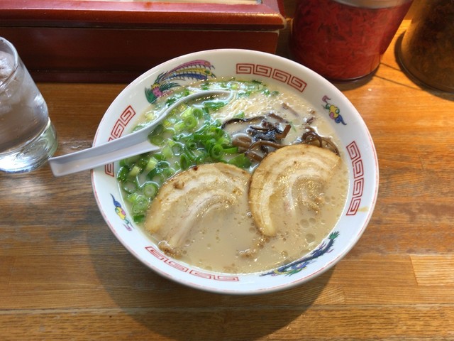 閉店 まるうまラーメン ぷらっと博多no 3 博多 ラーメン 食べログ