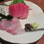 手打ち蕎麦 ほかげ - メバチ鮪中トロ（千葉）と活〆魴々刺身　ズームアップ