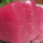 手打ち蕎麦 ほかげ - メバチ鮪中トロ（千葉）と活〆魴々刺身　ズームアップ