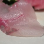 手打ち蕎麦 ほかげ - メバチ鮪中トロ（千葉）と活〆魴々刺身　ズームアップ