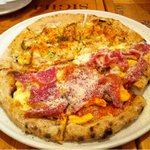 ピッツェリア ノーチェ - ピッツァ（ハーフ＆ハーフ）