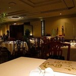 中国飯店 富麗華 - 1Fのテーブル席