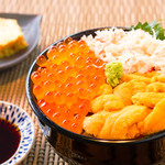 Kaisendon Ya Oguma Shouten - 当店1番人気！ウニ＆カニ＆イクラ丼　3,980円税込