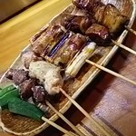 分家 無邪気 - 串焼き盛り合わせ