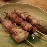 分家 無邪気 - 鶏皮、せせり、ボンジリ