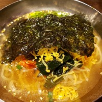 焼肉トラジ ルクア大阪店 - 名物冷麺