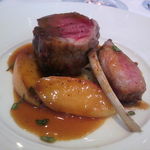 ユニッソン デ クール - 子羊ロースト ジャガイモのポム･アナ ソース･カルヴァドス